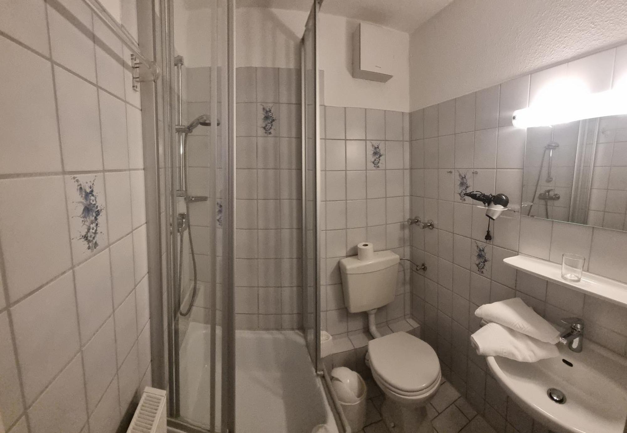 Hotel-Cafe-Lindow Wenningstedt-Braderup Exteriér fotografie