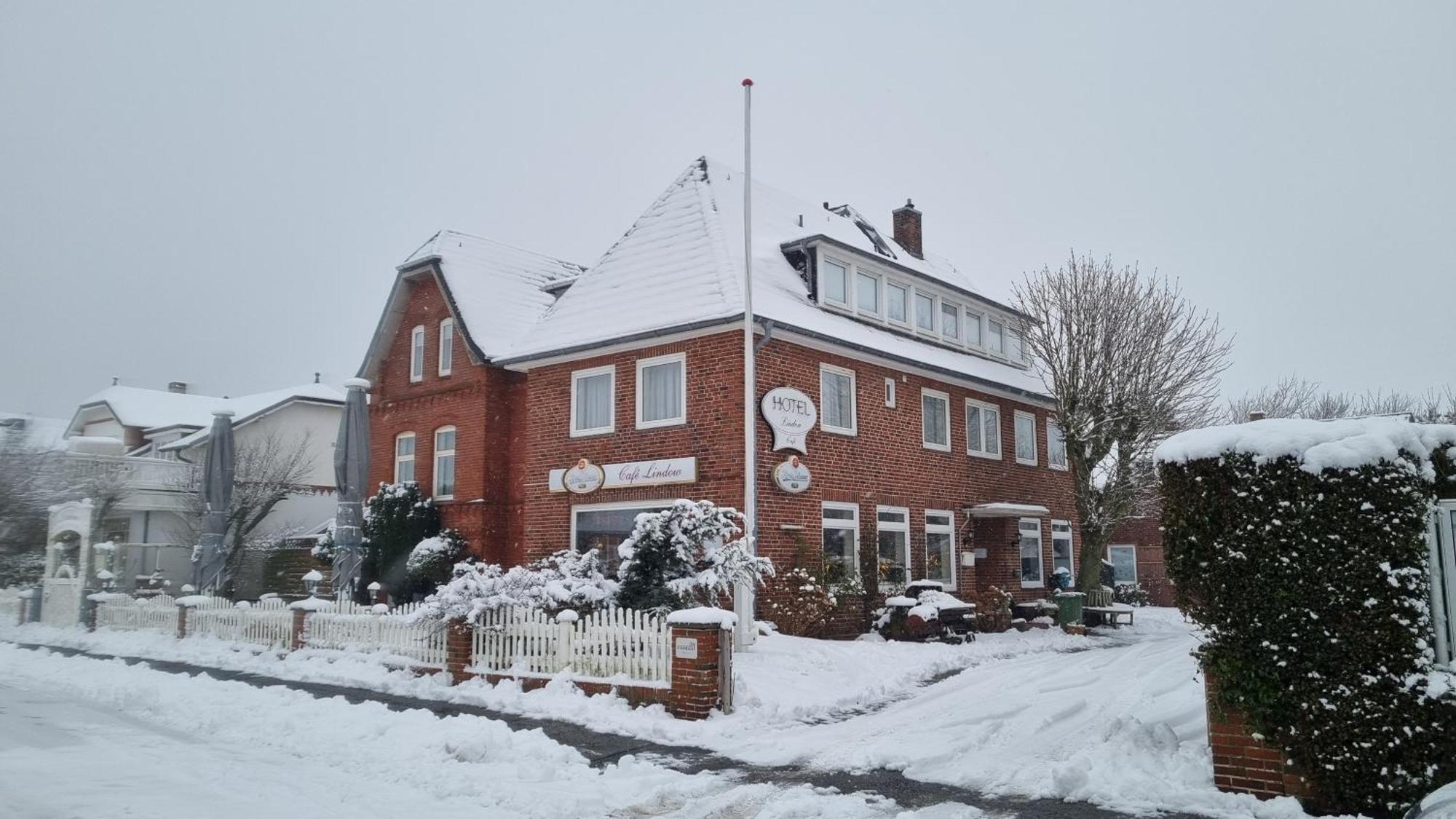 Hotel-Cafe-Lindow Wenningstedt-Braderup Exteriér fotografie