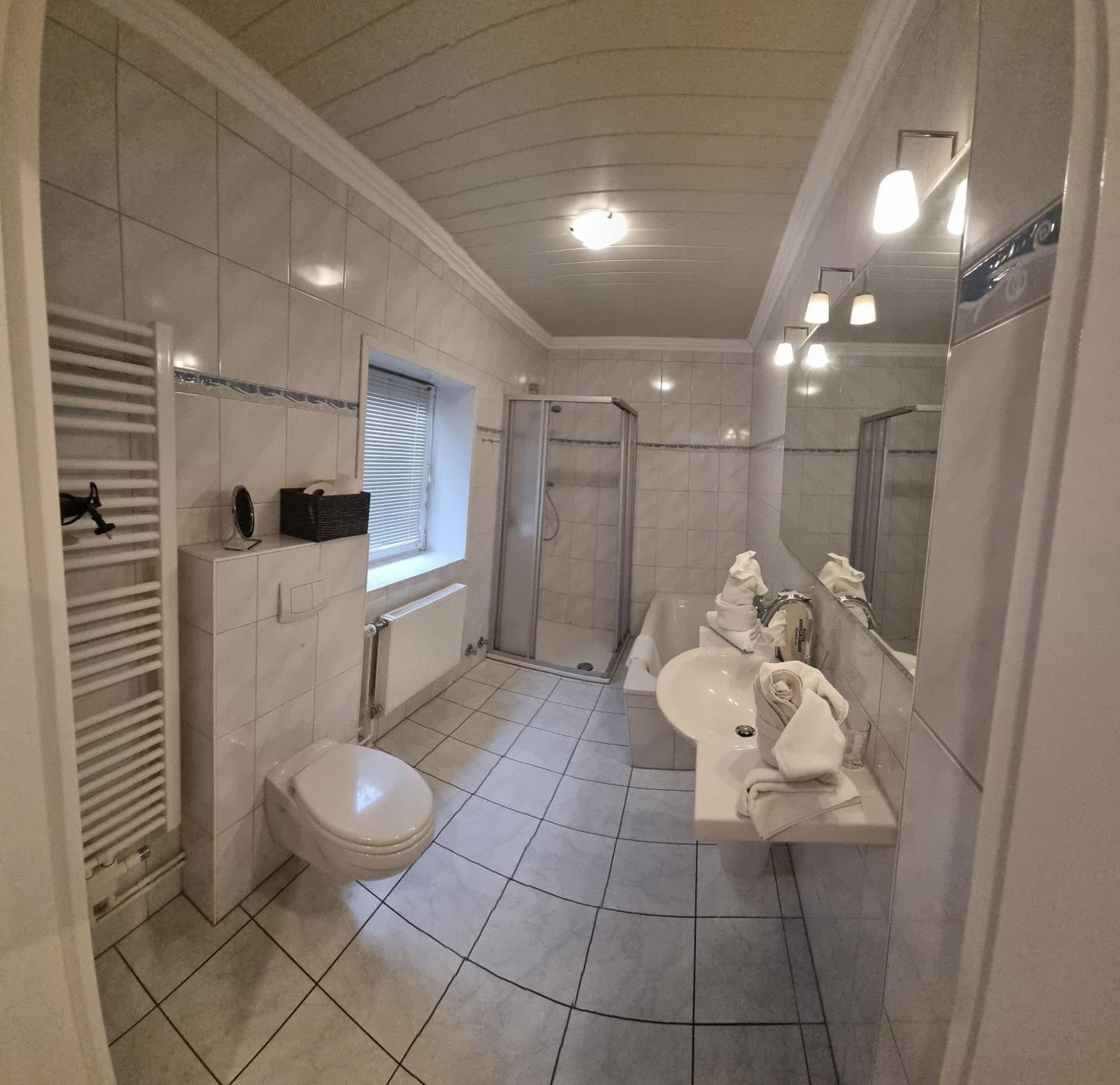Hotel-Cafe-Lindow Wenningstedt-Braderup Exteriér fotografie